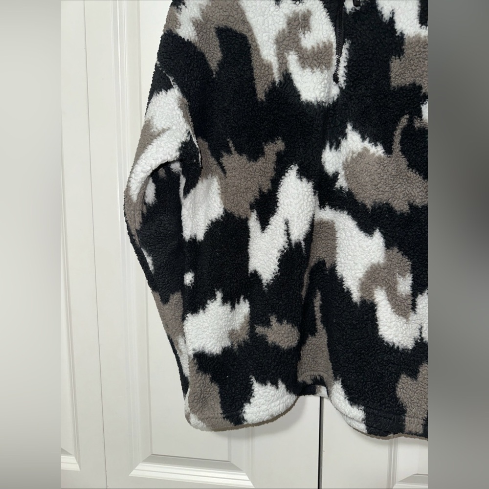 Eddie Bauer Lightweight Animal Print Longsleeve Fleece XL - Picture 3 of 5